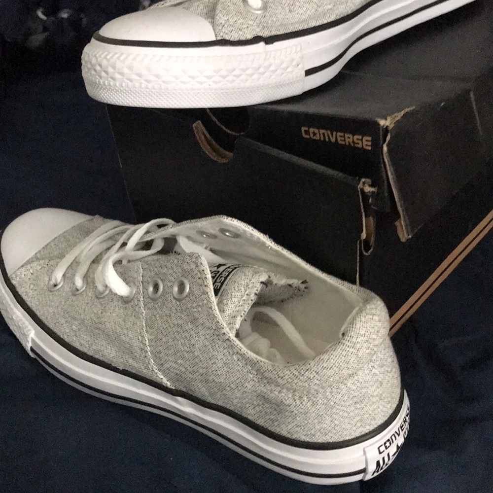 Converse - Picture 2 of 4
